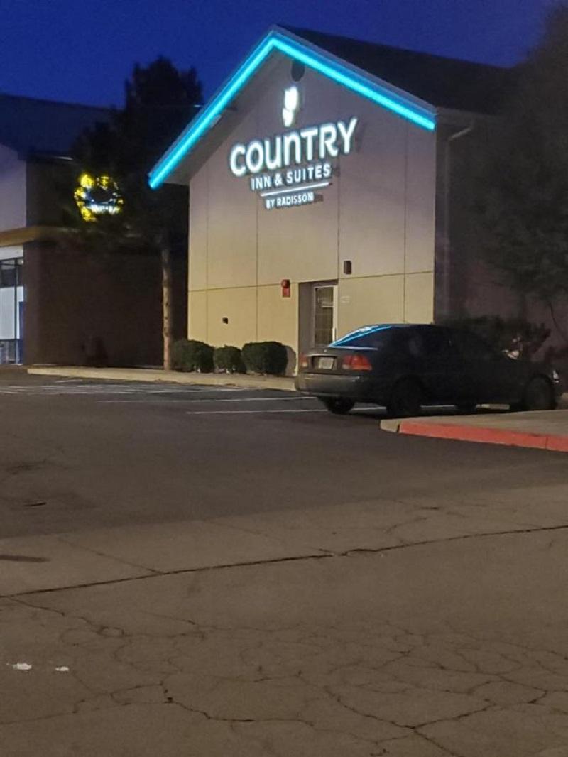 Country Inn & Suites By Radisson, Bend, Or Exterior photo