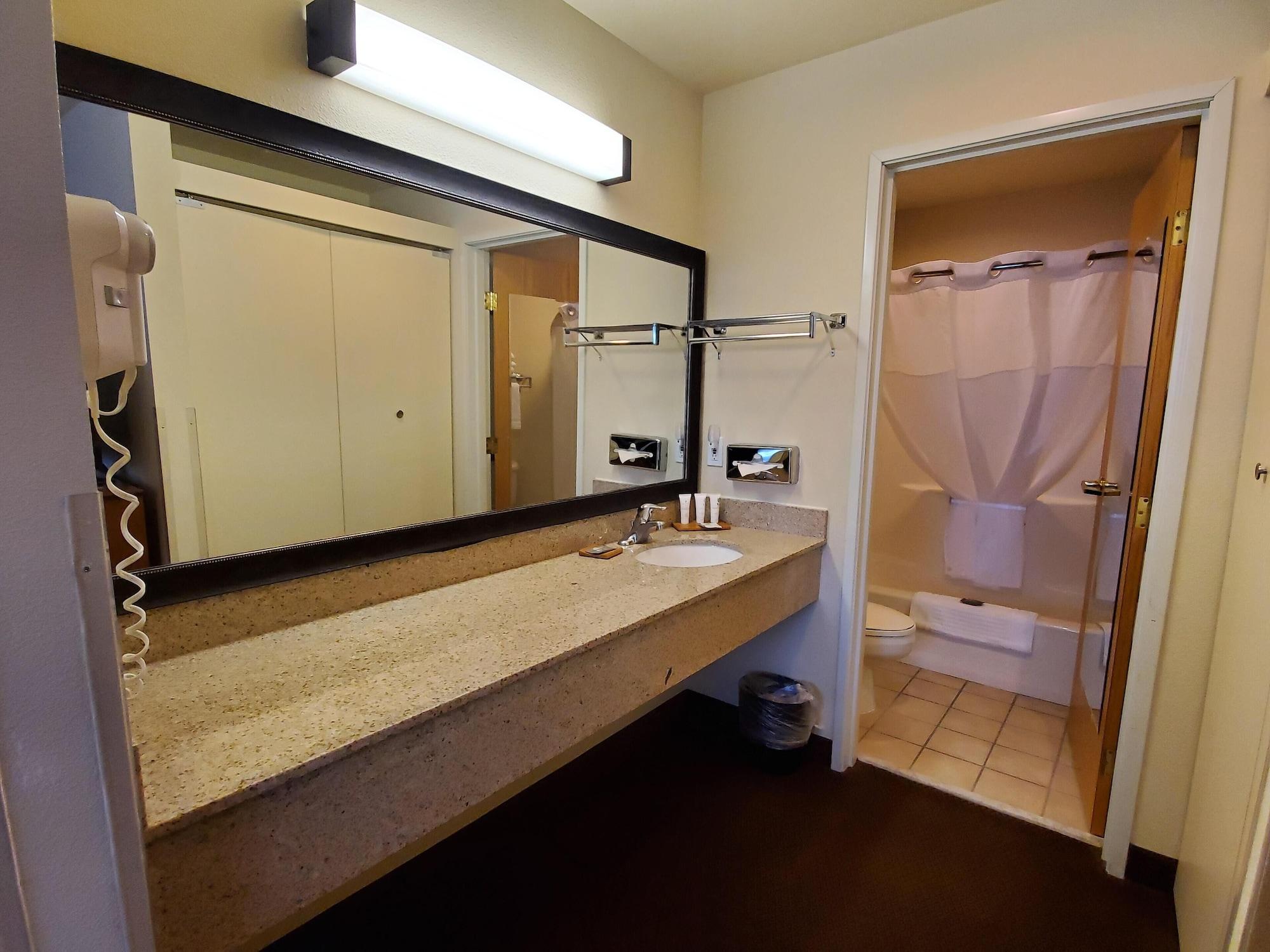 Country Inn & Suites By Radisson, Bend, Or Exterior photo