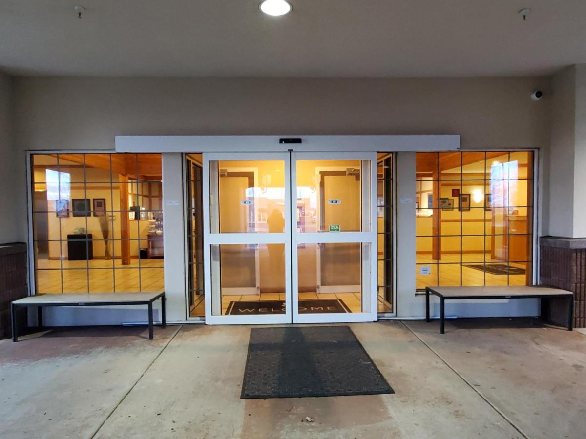 Country Inn & Suites By Radisson, Bend, Or Exterior photo